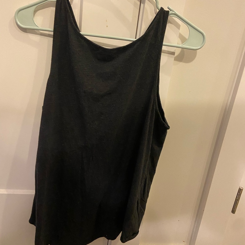 Under armor workout top!